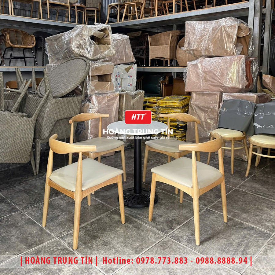Bàn ghế cafe gỗ nệm HTT030