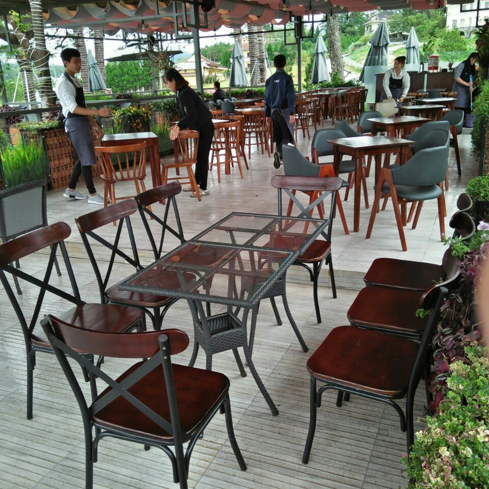 bàn ghế sắt HTT 3