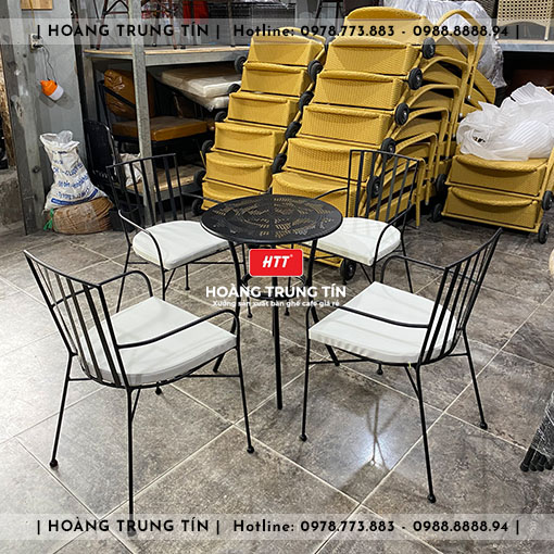 Bàn ghế cafe sắt HTT014