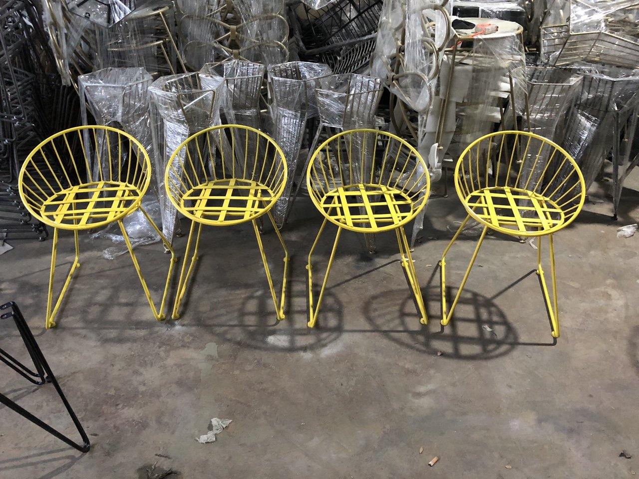 BÀN GHẾ SẮT HTT 21