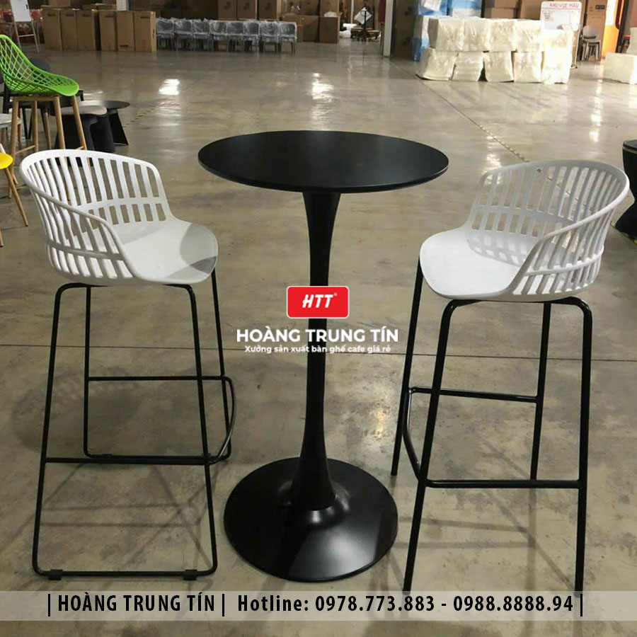 Bàn ghế bar nhựa đúc nguyên khối HTT03