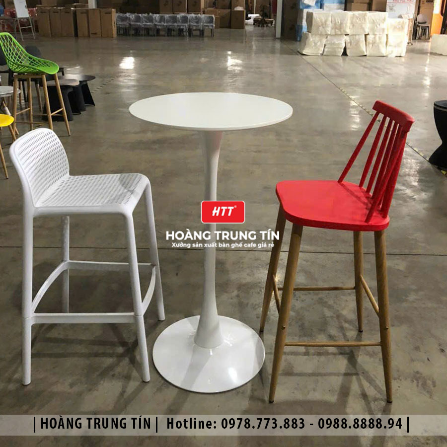 Bàn ghế bar nhựa đúc nguyên khối HTT02