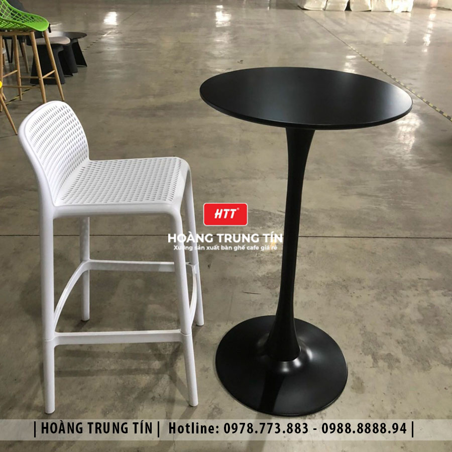 Bàn ghế bar nhựa đúc nguyên khối HTT04