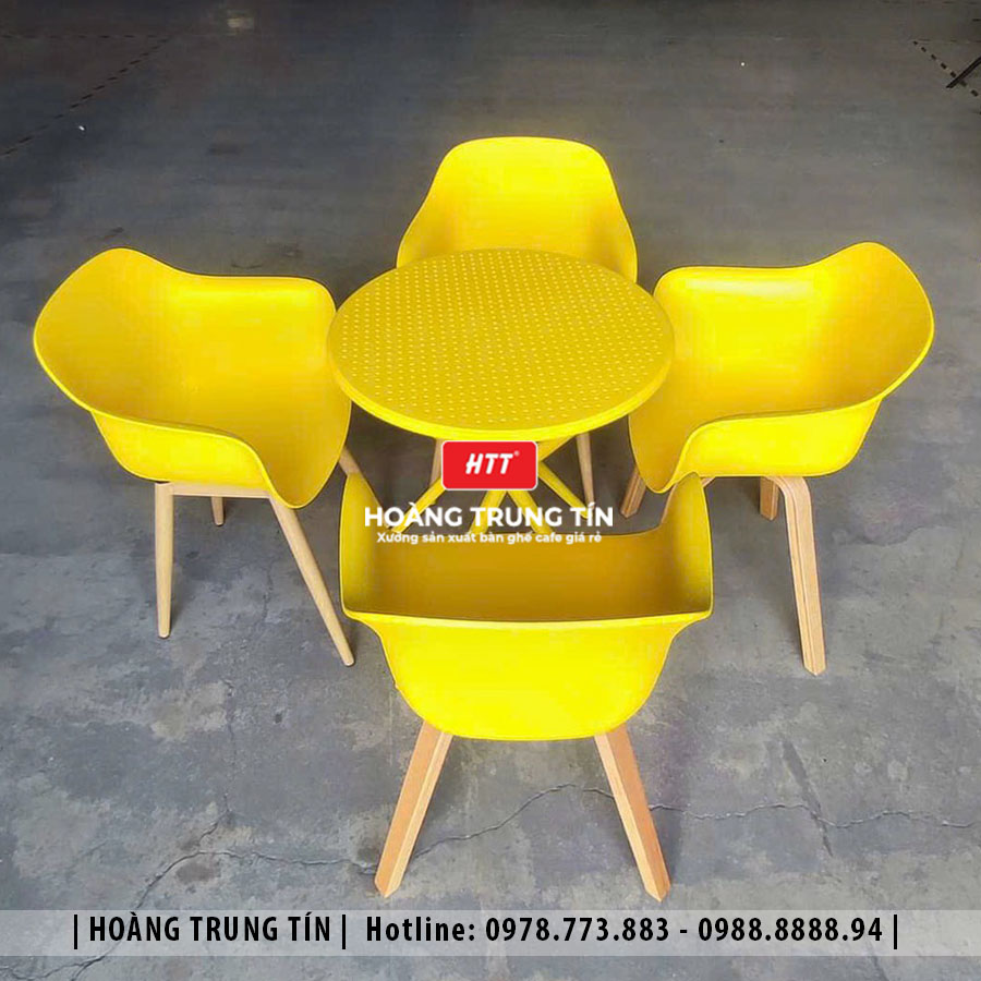 Bàn ghế nhựa đúc nguyên khối HTT02