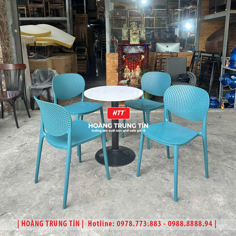 Bàn ghế nhựa đúc nguyên khối HTT05