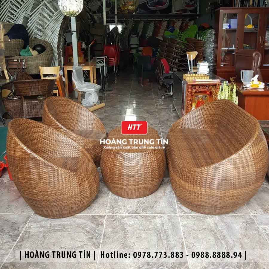 Bàn ghế trứng đan nhựa giả mây HTT05