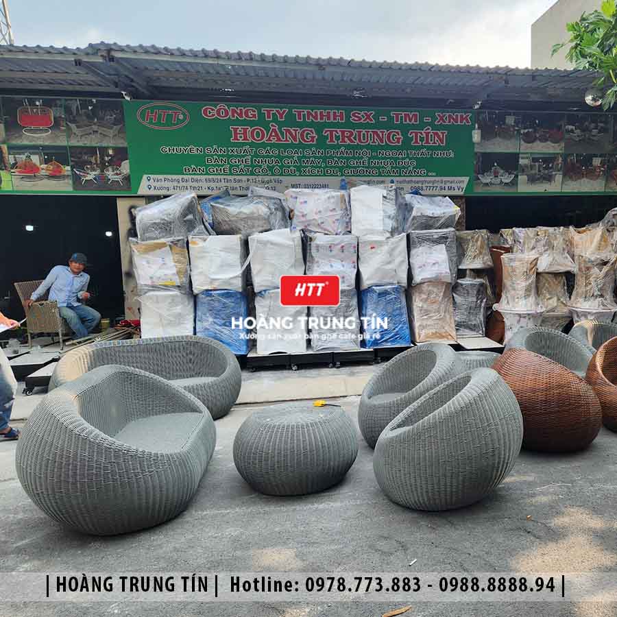 Bàn ghế trứng đan nhựa giả mây HTT08