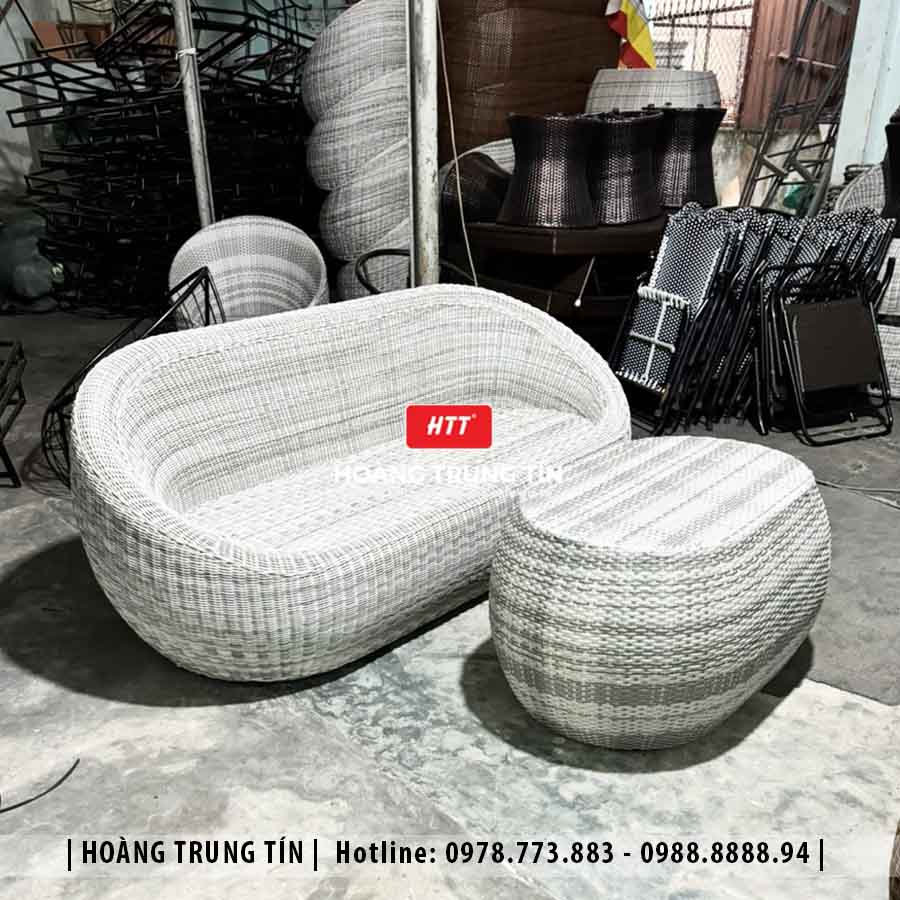 Bàn ghế trứng đan nhựa giả mây HTT03