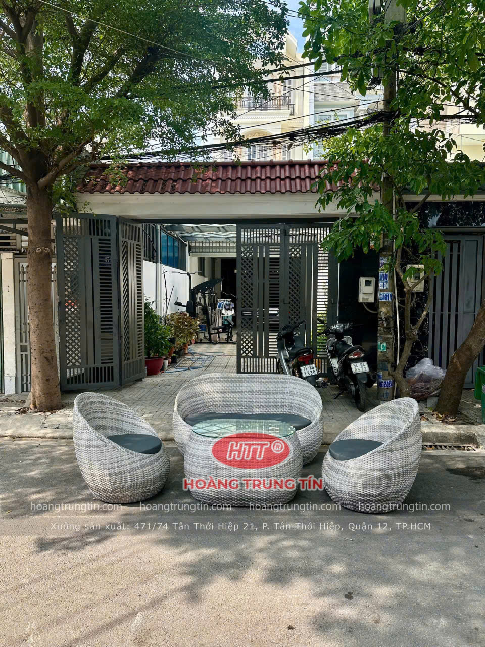 Bàn Ghế Trứng Đan Nhựa Giả Mây Màu Trắng Xám