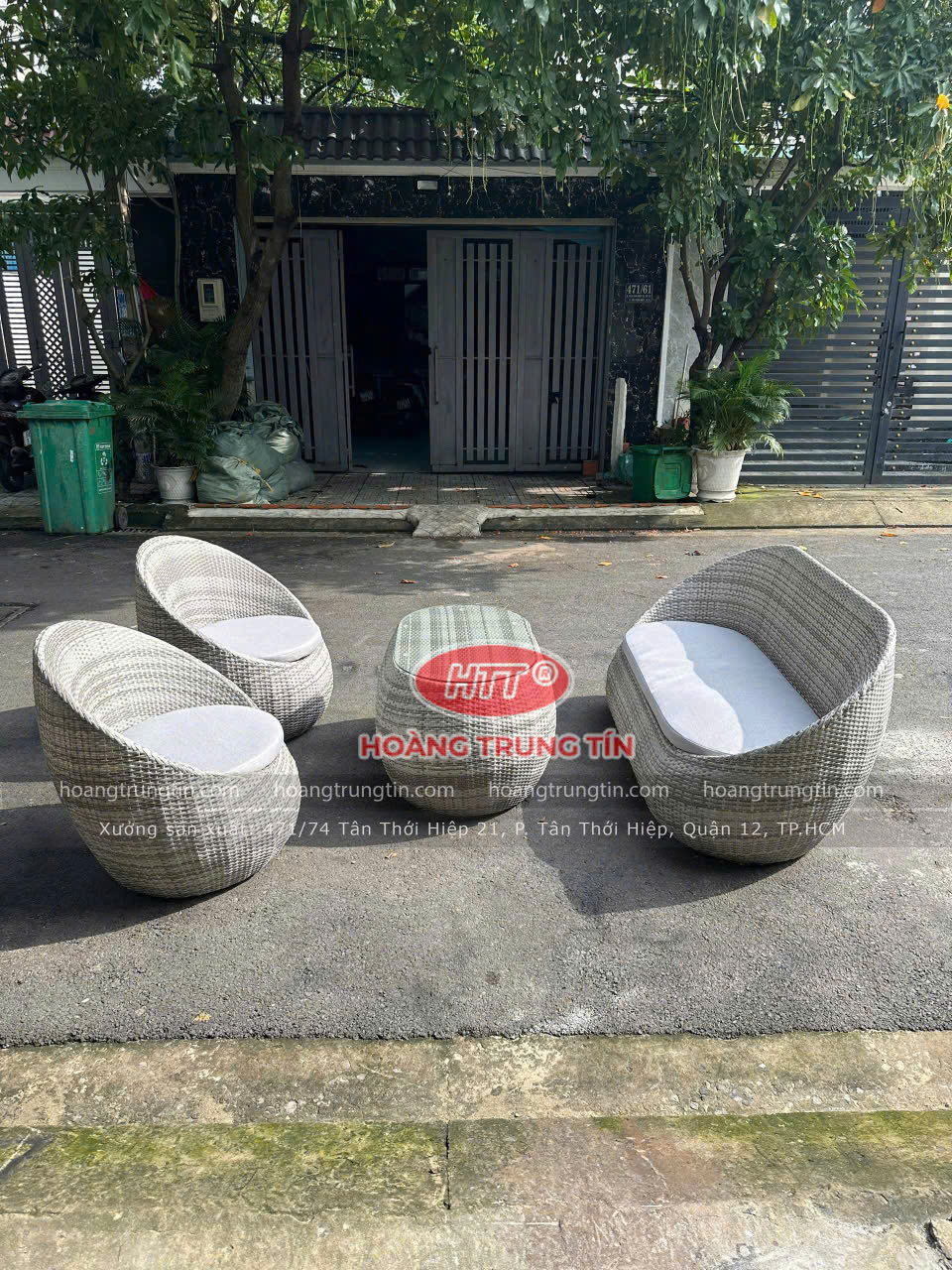 Bàn Ghế Trứng Đan Nhựa Giả Mây Màu Trắng Xám