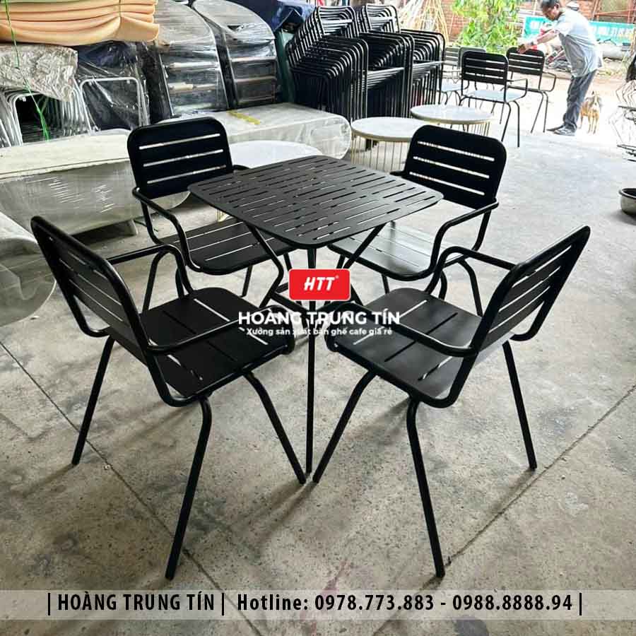 Bàn ghế cafe sắt ngoài trời HTT09