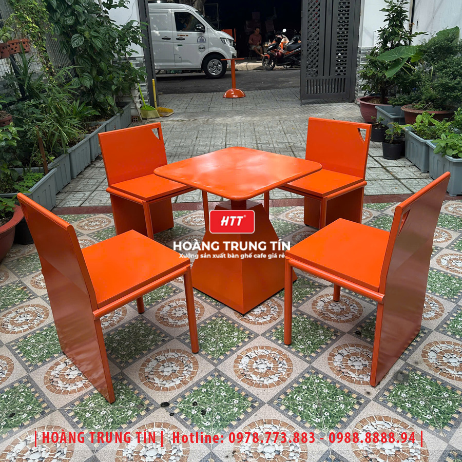 Bàn ghế cafe sắt ngoài trời HTT27
