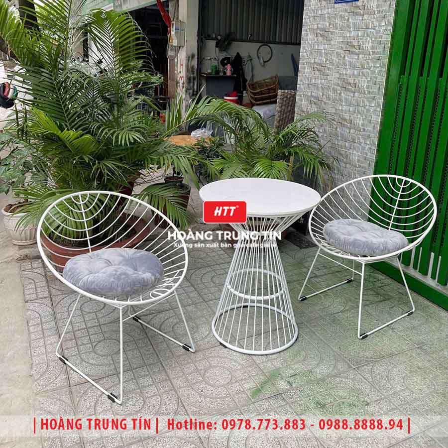 Bàn ghế cafe sắt ngoài trời HTT01