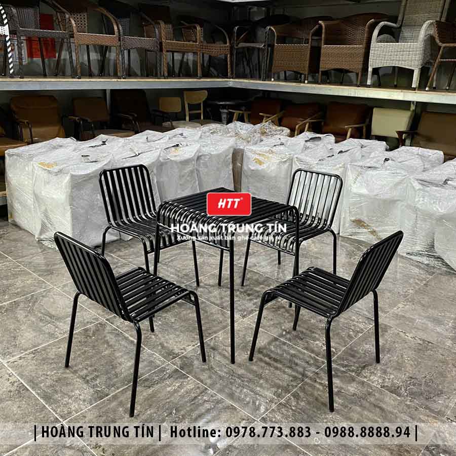 Bàn ghế cafe sắt ngoài trời HTT11