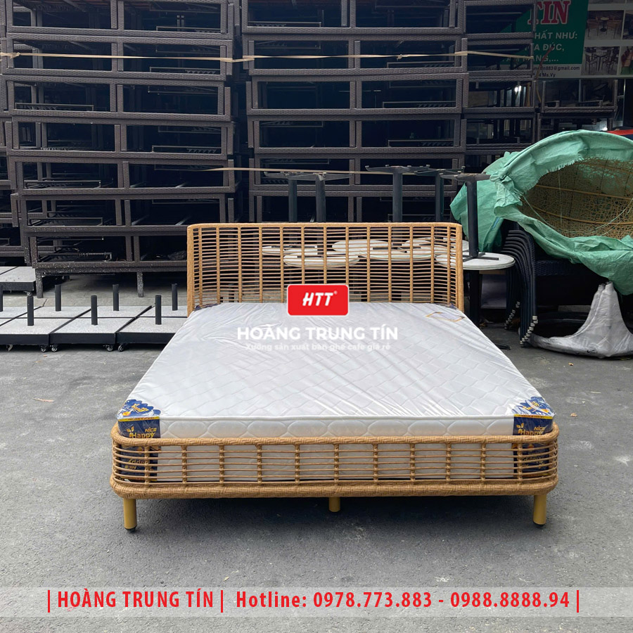 Giường ngủ đan nhựa giả mây HTT01