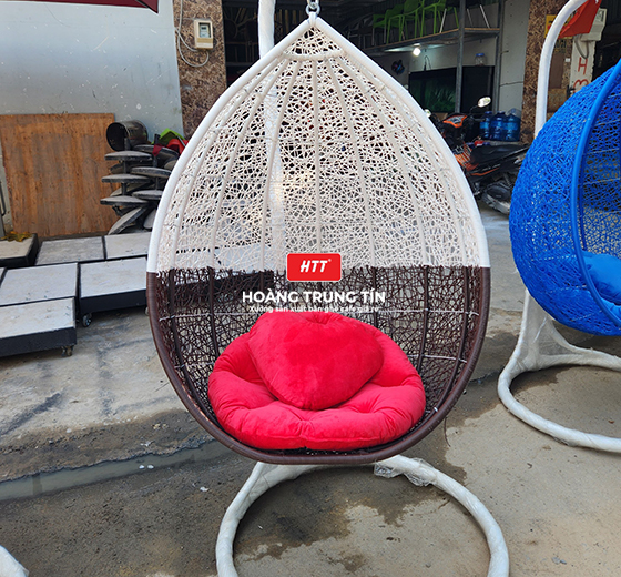 Mẫu xích đu ưa chuộng dành cho quán cafe