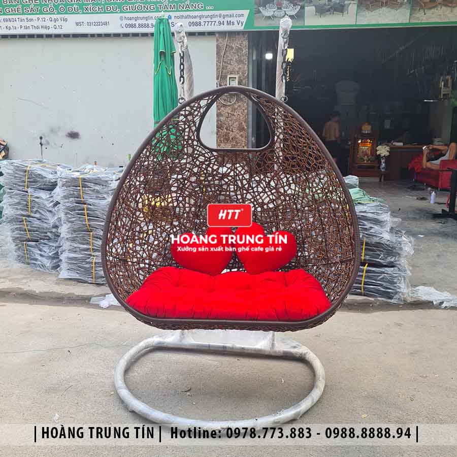 Xích đu đan nhựa giả mây ngoài trời HTT08