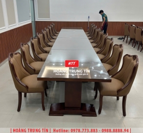 Bàn ghế nhà hàng gỗ nệm cao cấp HTT06