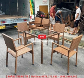 Bàn ghế nhà hàng đan nhựa mây HTT026