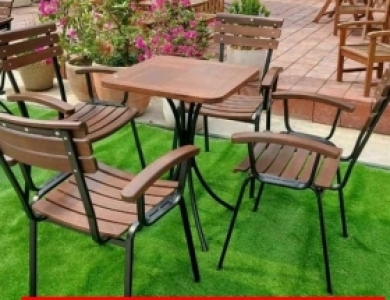 So sánh bàn cafe Fansipan với các dòng bàn cafe phổ biến khác