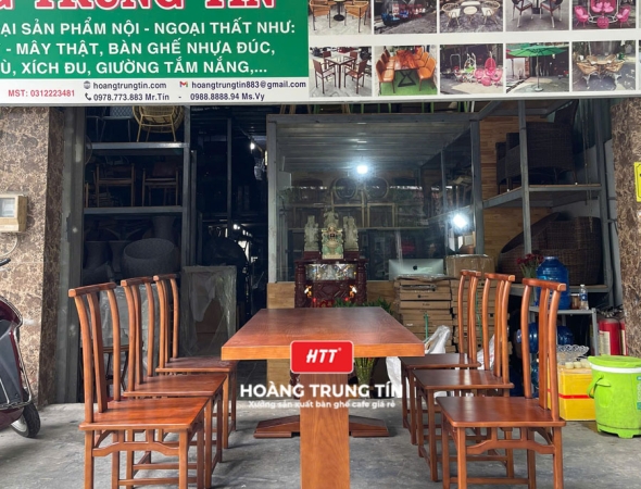 Bàn ghế gỗ nhà hàng cao cấp HTT01