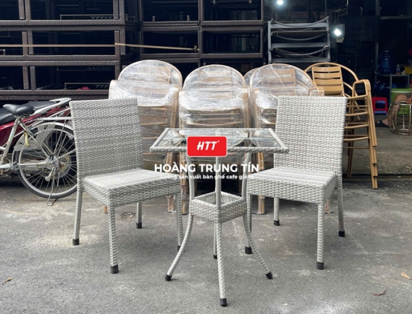 Bàn ghế cafe đan nhựa mây cao cấp HTT047