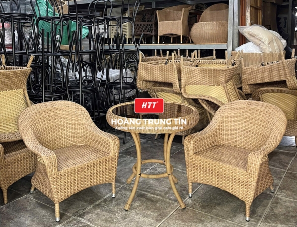Bàn ghế cafe đan nhựa mây cao cấp HTT039