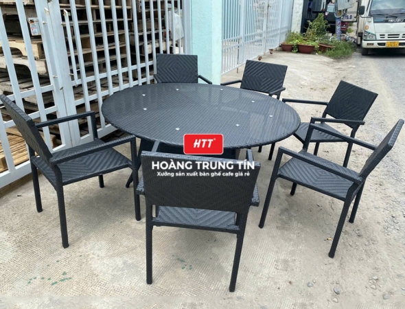 Bàn ghế nhà hàng đan nhựa mây HTT037