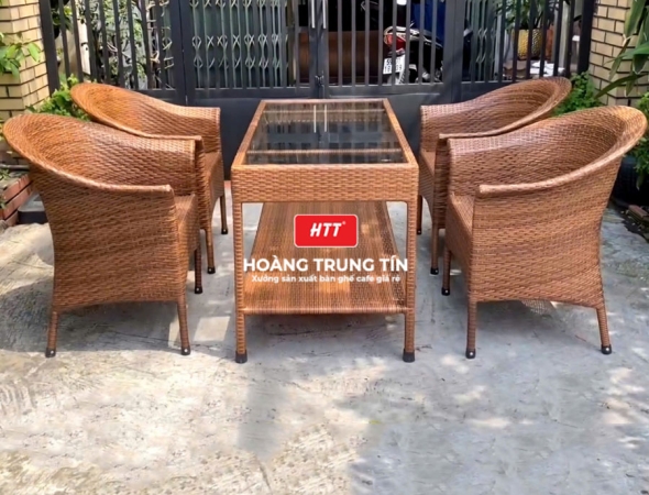 Bàn ghế nhà hàng đan nhựa mây HTT038