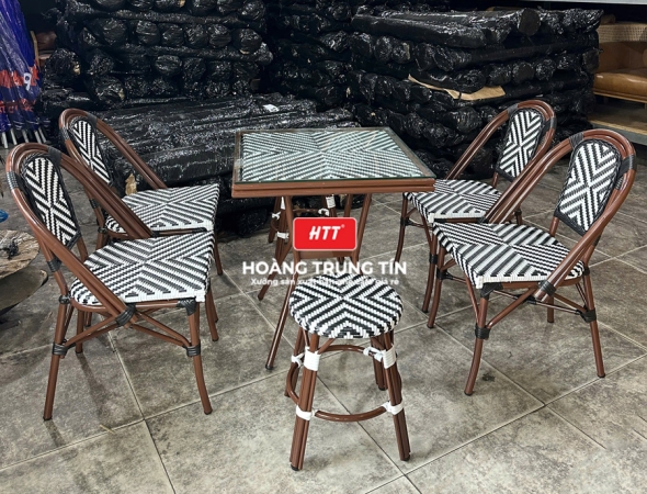 Bàn ghế cafe đan nhựa mây cao cấp HTT068