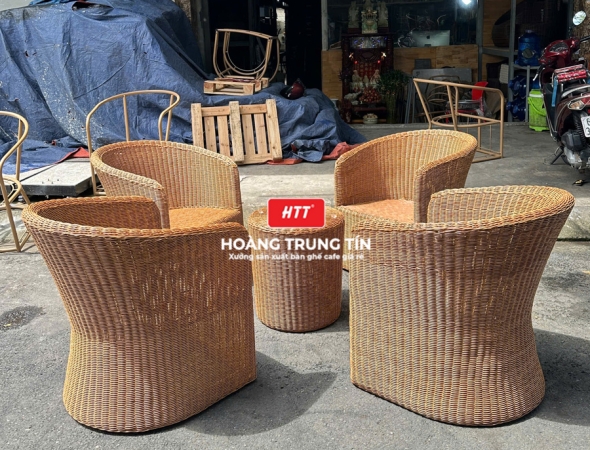 Bàn ghế cafe đan nhựa mây cao cấp HTT069