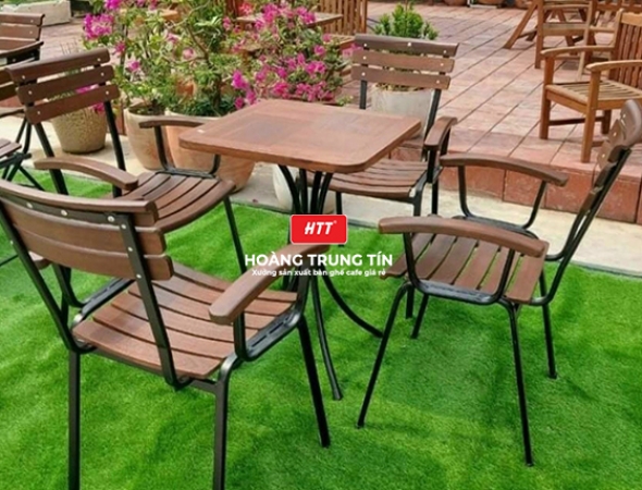 Bàn ghế cafe gỗ chân sắt HTT003