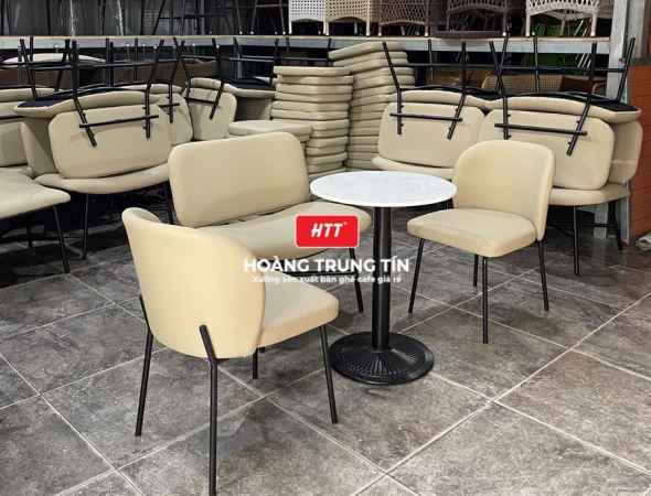 Bàn ghế cafe sắt nệm cao cấp HTT36