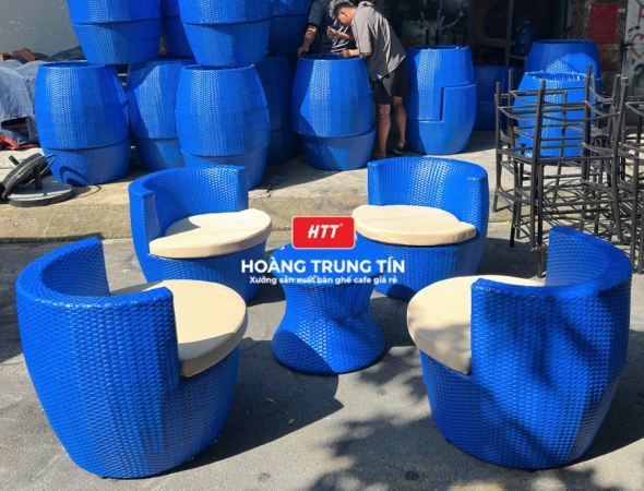 Bàn ghế cafe đan nhựa mây cao cấp HTT074