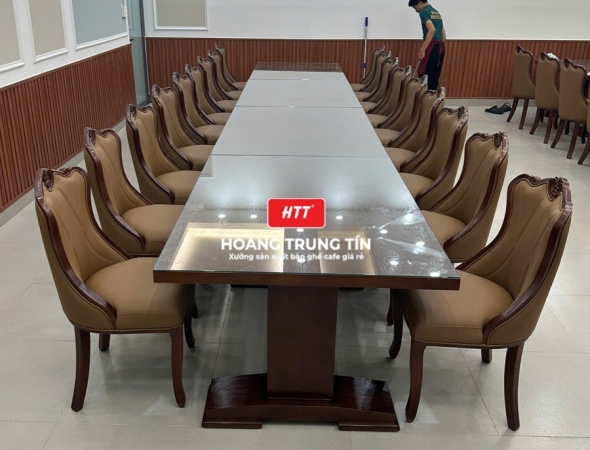 Bàn ghế nhà hàng gỗ nệm cao cấp HTT06