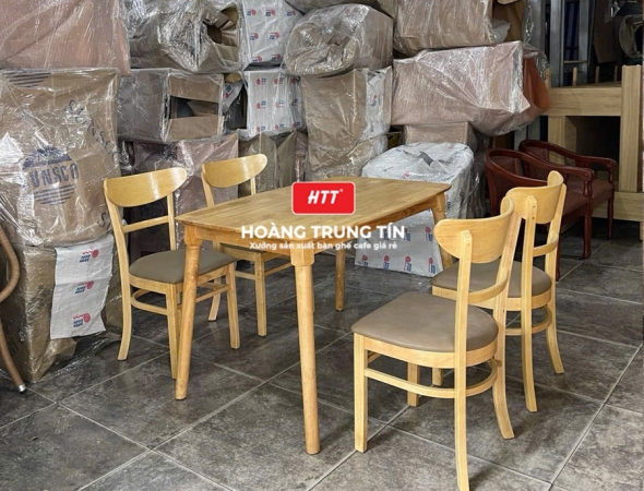 Bàn ghế ăn gỗ nệm HTT01