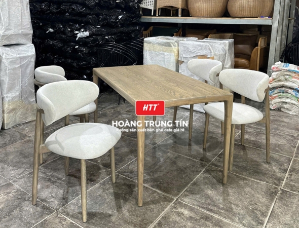 Bàn ghế nhà hàng gỗ nệm cao cấp HTT09