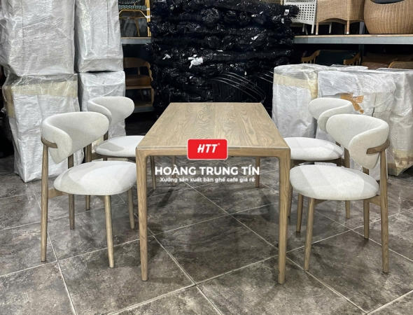 Bàn ghế nhà hàng gỗ nệm cao cấp HTT09