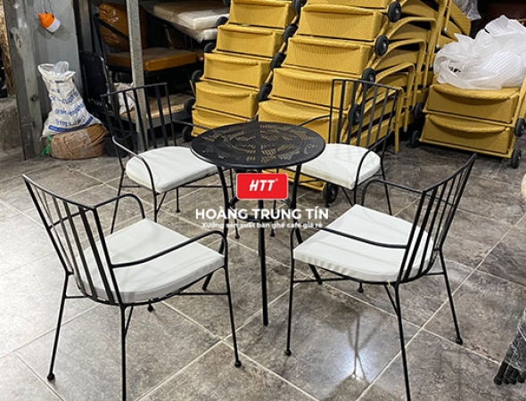 Bàn ghế cafe sắt ngoài trời HTT18