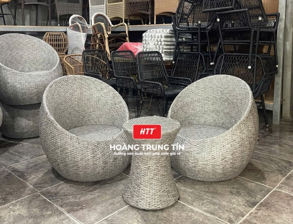 Bàn ghế sofa trứng đan nhựa mây HTT065