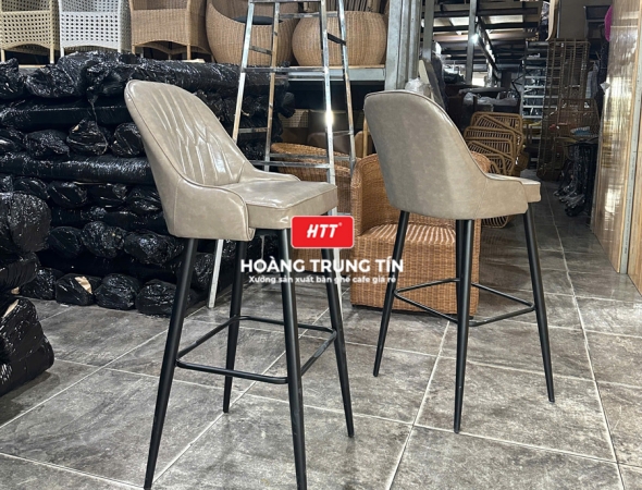 Bàn ghế bar sắt nệm HTT03