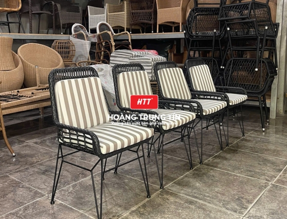 Ghế cafe đan nhựa mây HTT04