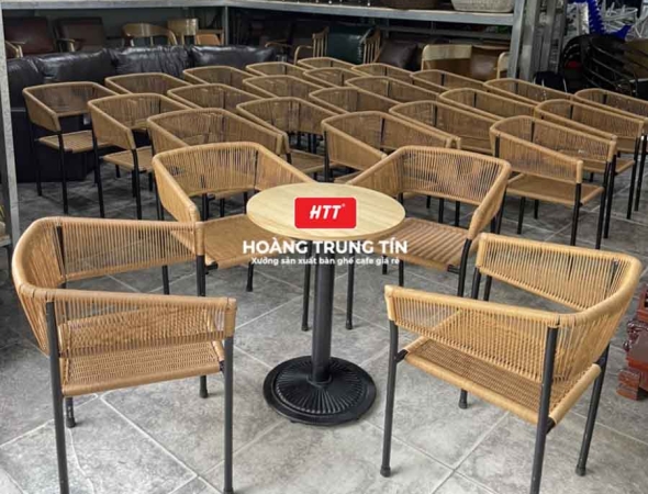 Bàn ghế nhựa giả mây ngoài trời HTT039