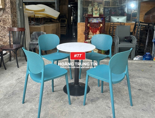 Bàn ghế cafe nhựa đúc nguyên khối HTT21