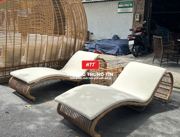 Giường tắm nắng đan nhựa giả mây HTT13