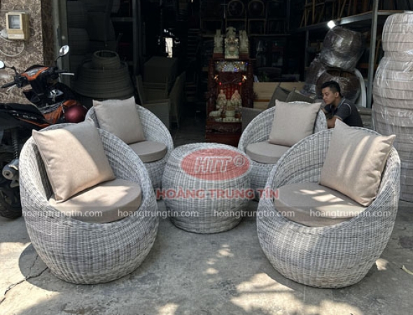 Bàn ghế sofa trứng đan nhựa mây HTT059