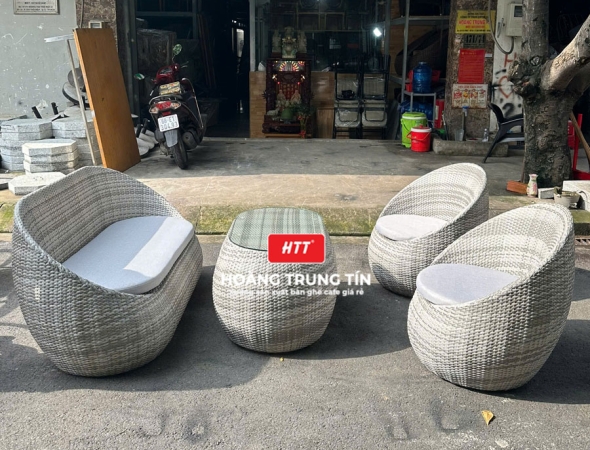 Bàn ghế sofa trứng đan nhựa mây HTT057