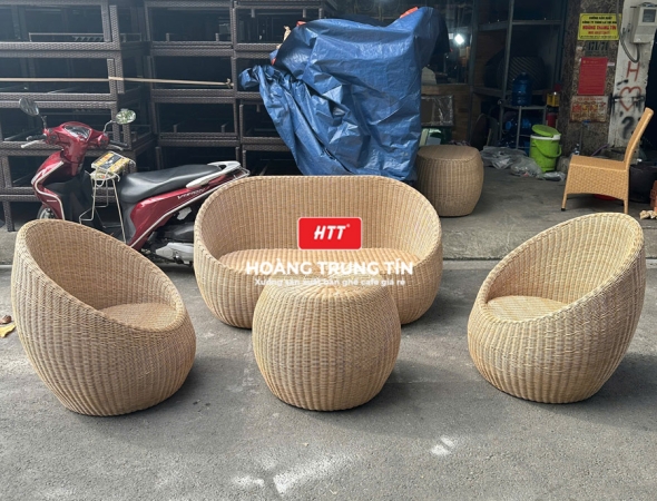 Bàn ghế sofa trứng đan nhựa mây HTT061