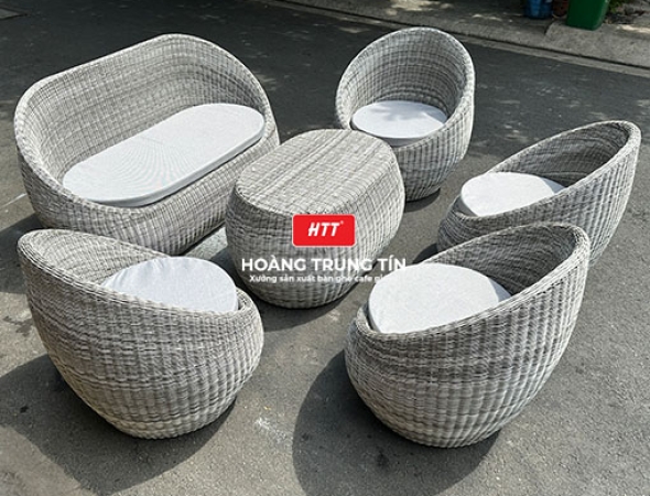 Bàn ghế sofa trứng đan nhựa mây HTT058