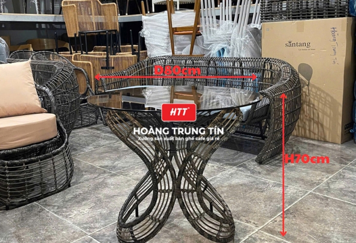 Bàn Cà Phê: Nơi Bắt Đầu Của Những Ý Tưởng Sáng Tạo